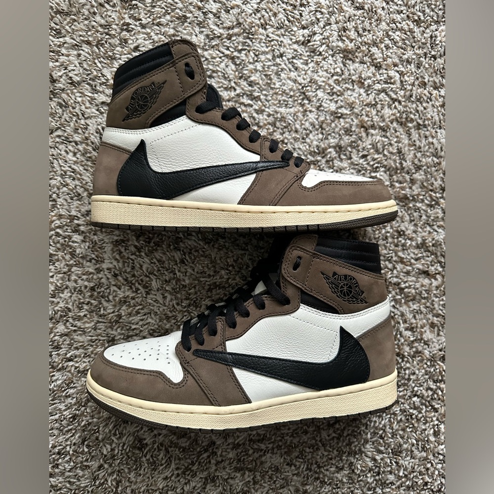 Nike Air Jordan 1 Travis Scott